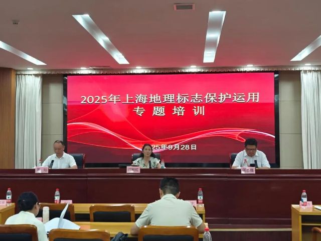 1009_153210_434.jpg 1009_153210_434.jpg