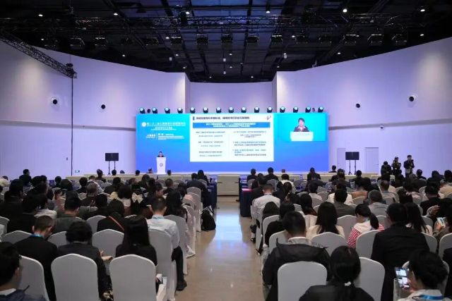 1020_134633_644.jpg 1020_134633_644.jpg