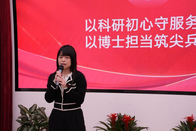 1106_131631_837.jpg 1106_131631_837.jpg