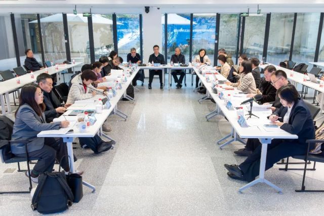 1203_171936_689.jpg 1203_171936_689.jpg