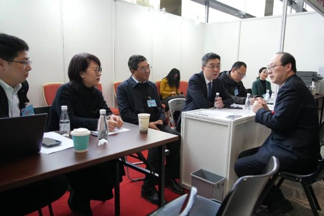 0206_152803_365.jpg 0206_152803_365.jpg