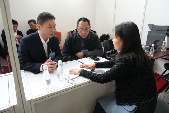 0206_152822_325.jpg 0206_152822_325.jpg